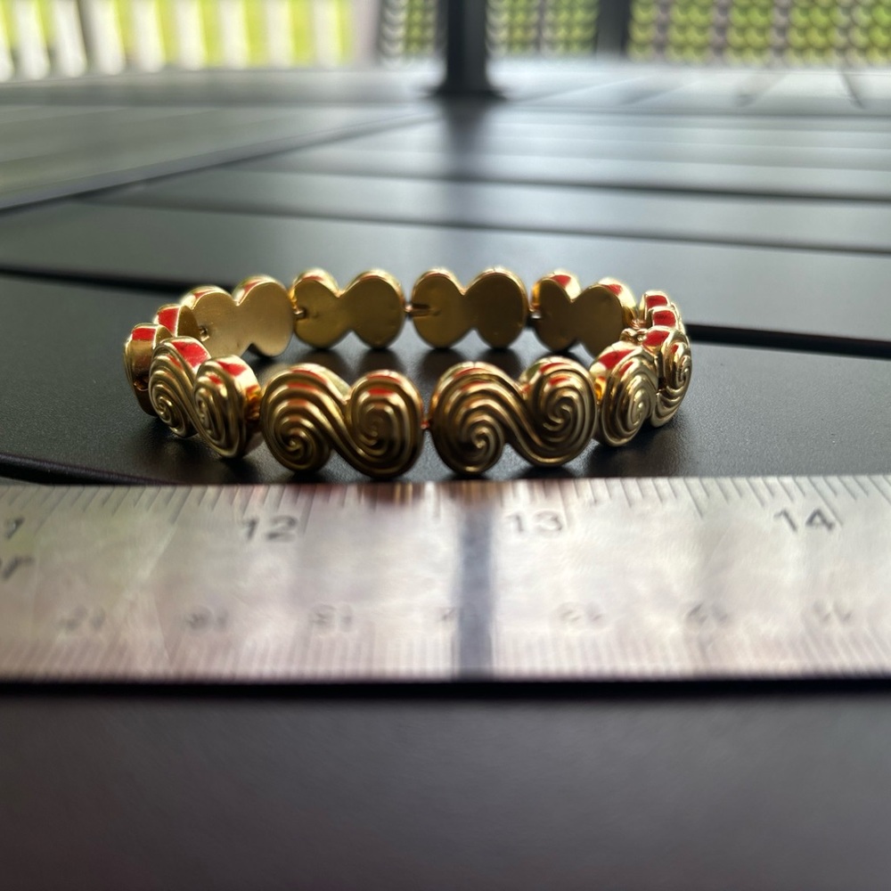 Rare, Authentic 18k Gold Tiffany & Co. Bracelet - Picture 13 of 17